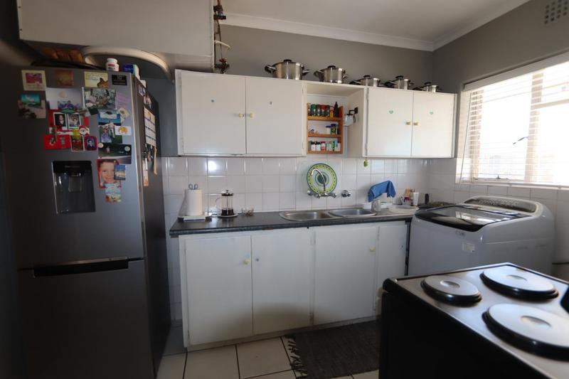 2 Bedroom Property for Sale in Claremont Western Cape